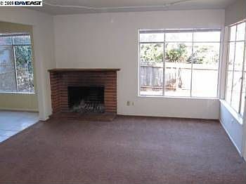 3rd image of 2828 Bonita Ave