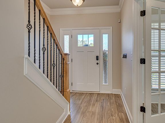 3rd image of 305 Brickyard Creek Court