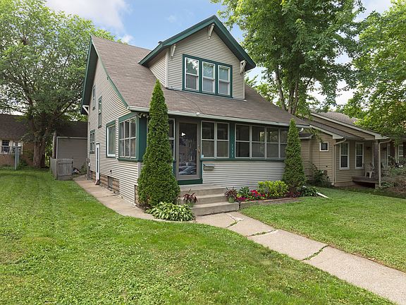 3rd image of 1373 Searle St