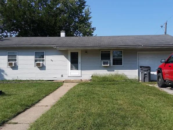 210 8th St E, Milan, IL 61264