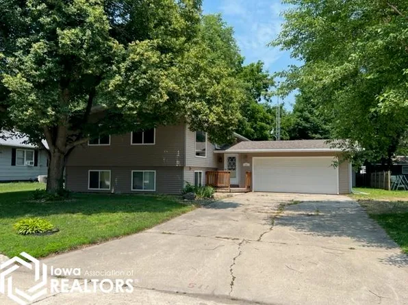 511 7th St NE, Belmond, IA 50421