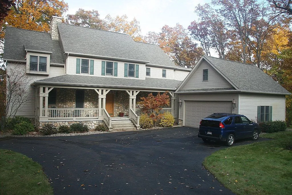 6996 Summit Rdg photo 1