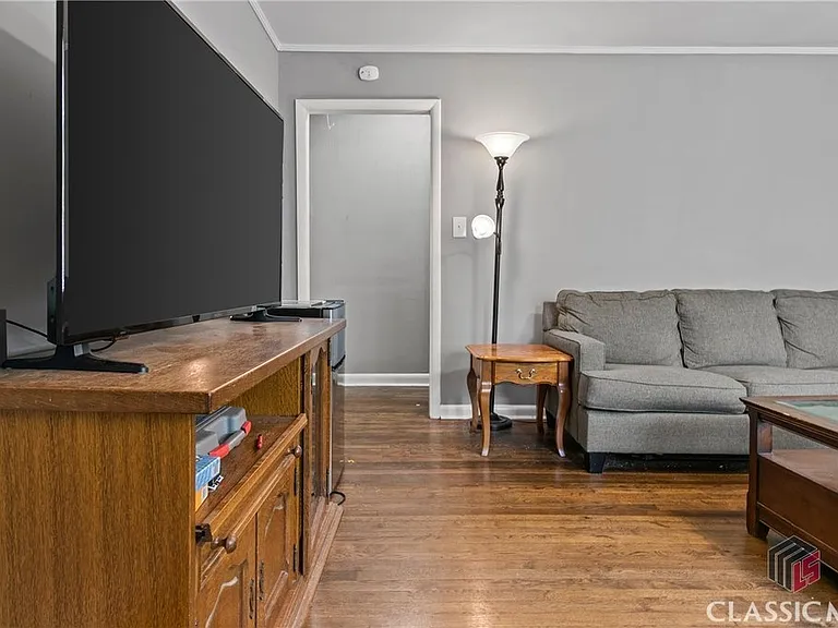 135 Hillside St — Photo 8