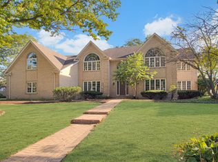 23W251 Hampton Cir, Naperville, IL 60540