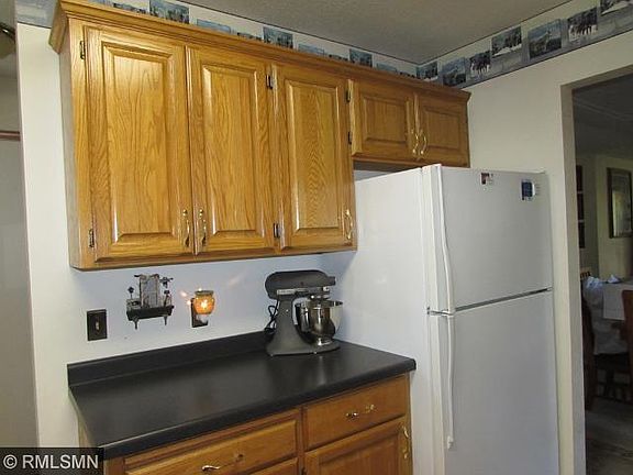 3rd image of 817 Woodland Ln