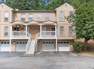 1104 Masons Creek Cir, Sandy Springs, GA 30350
