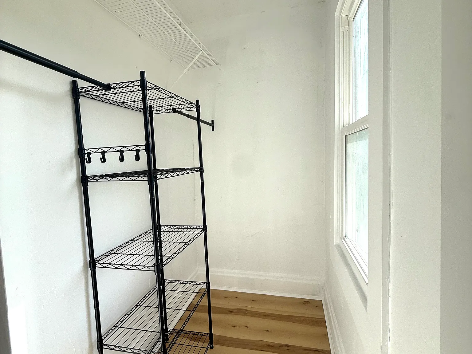 2859 Marshall — Photo 3