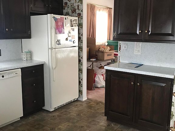 5th image of 11 Terri Ave