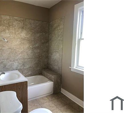 5th image of 6653 S Oakley Ave #1