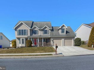 70 Pine Creek Dr, Carlisle, PA 17013