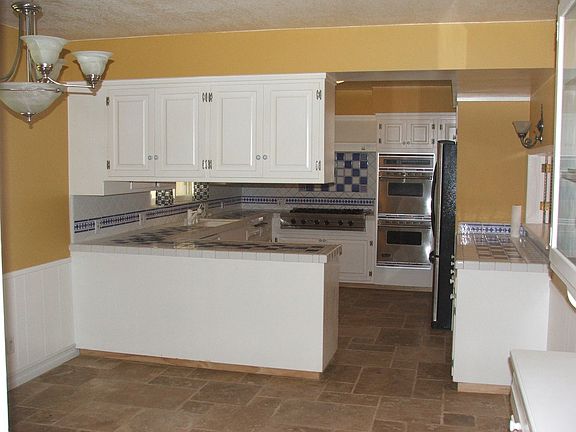 Country Kitchen