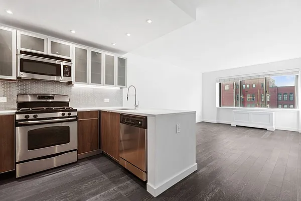 Rented by Greystar | media 1