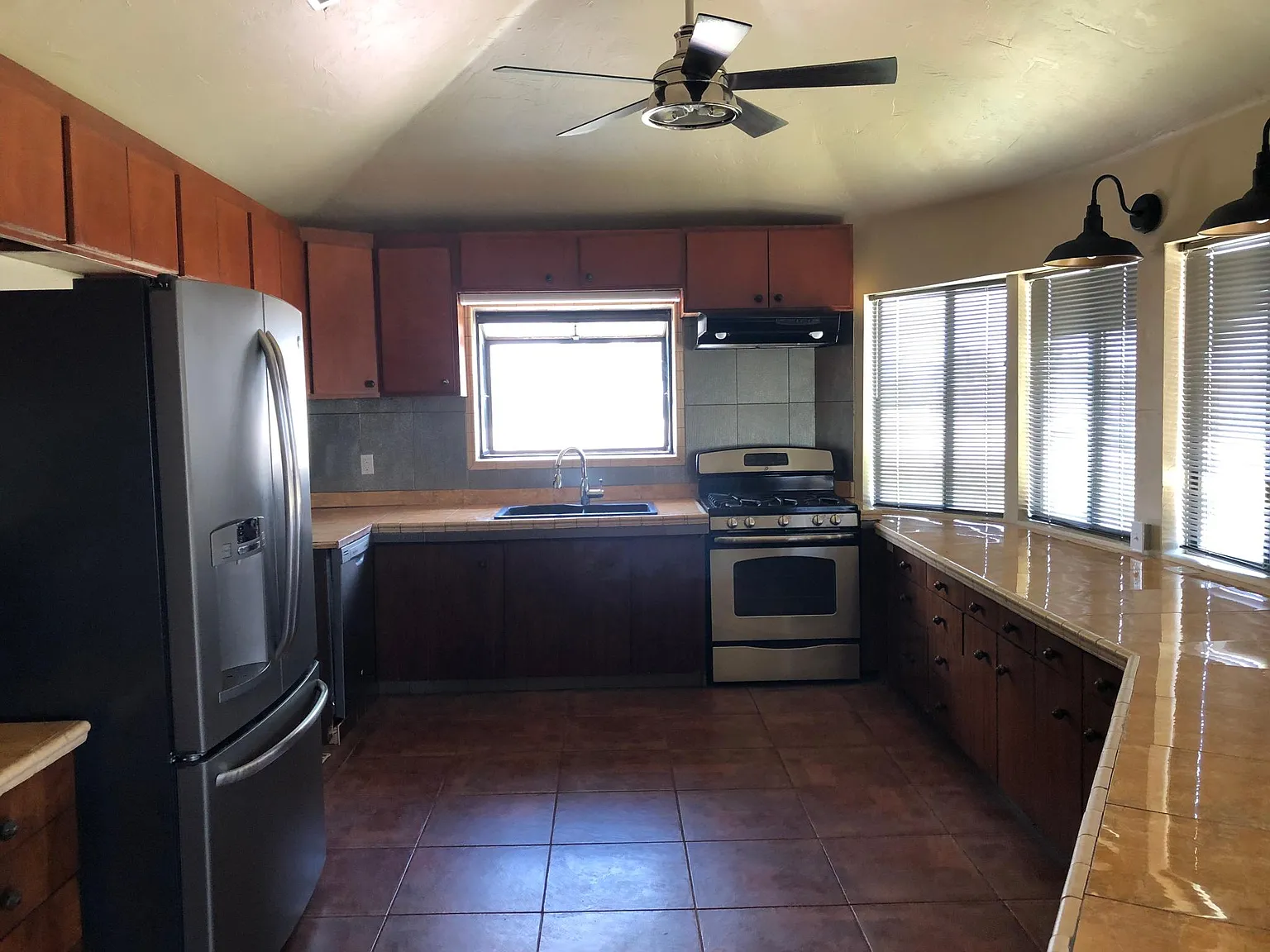 Lister Dr, La Mesa — Photo 2