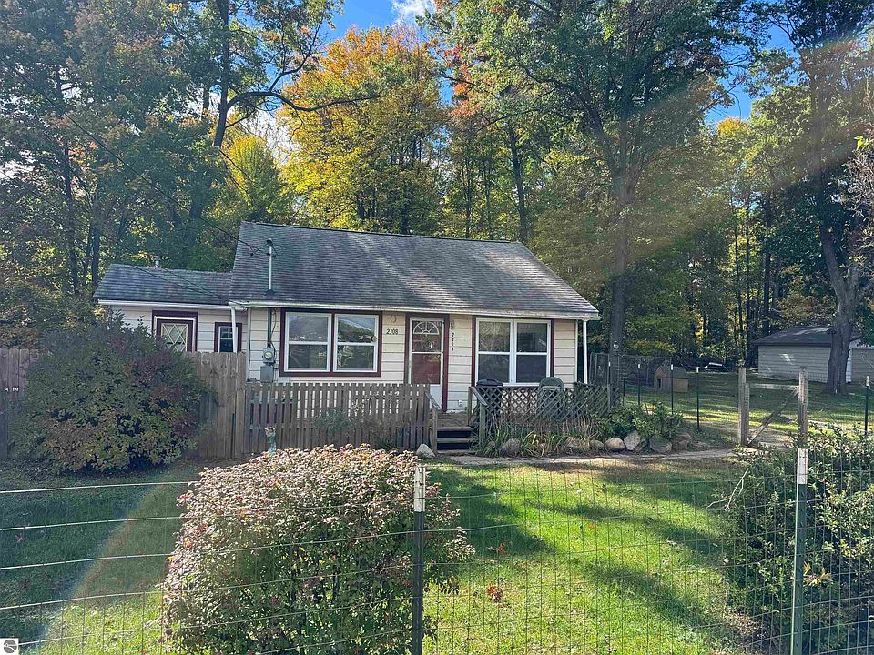 1st image of 2308 E Ridge Rd