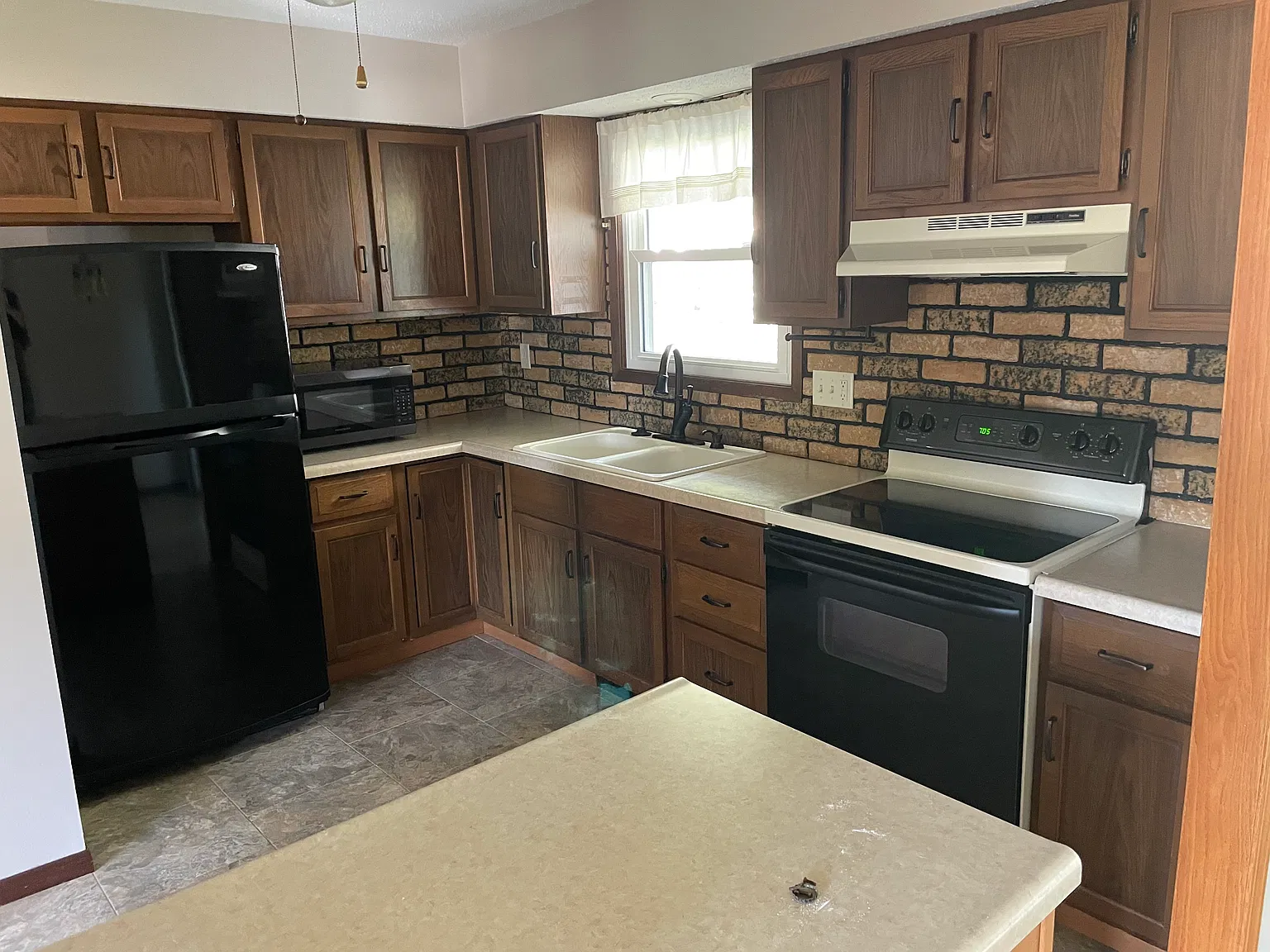 Greenfield Rd, Bettendorf — Photo 4