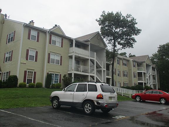 2nd image of 130 Iroquois Dr #22