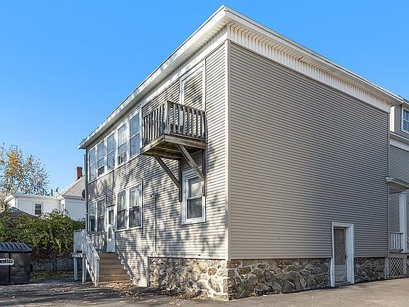 4th image of 686-688 Haverhill St