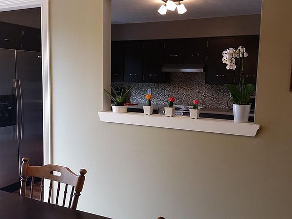 dinning room window into the kitchen