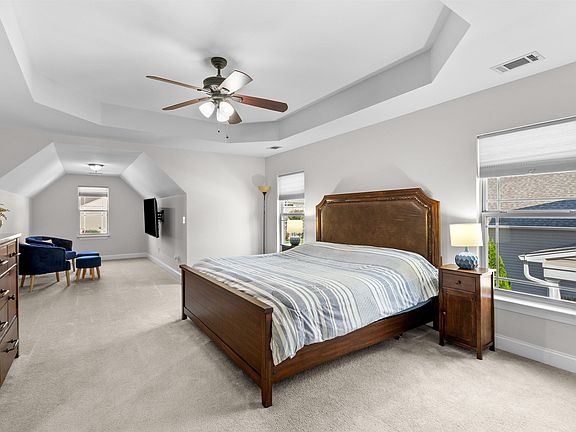5th image of 200 Birch Hill Way