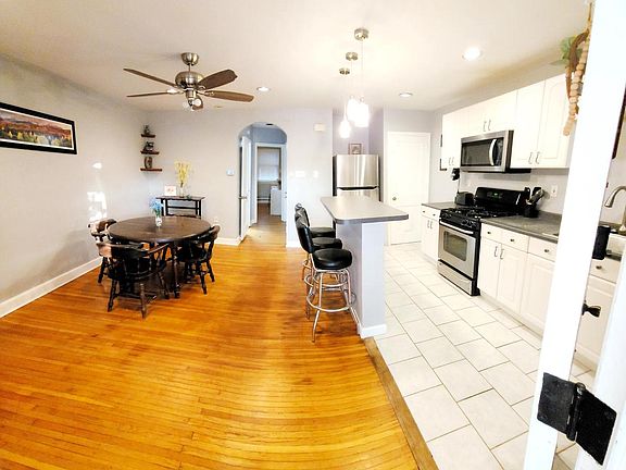 3rd image of 5819 Bustleton Ave