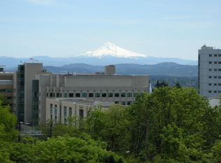 1033 SW Gibbs St UNIT 202, Portland, OR 97239