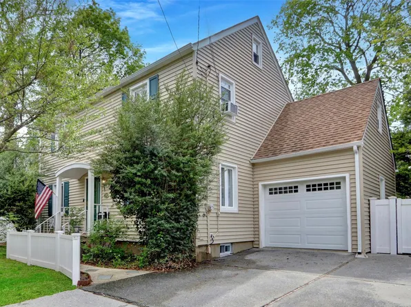 255 Ocean Avenue, Malverne, NY 11565