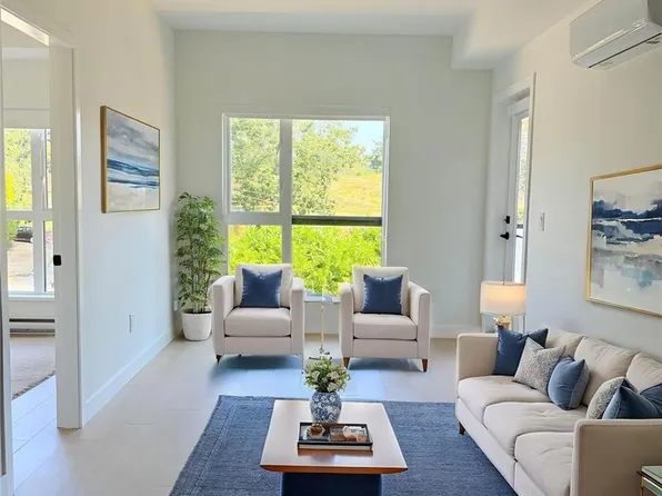 2629 Millstream Rd #329, Langford, BC V9B 3R5