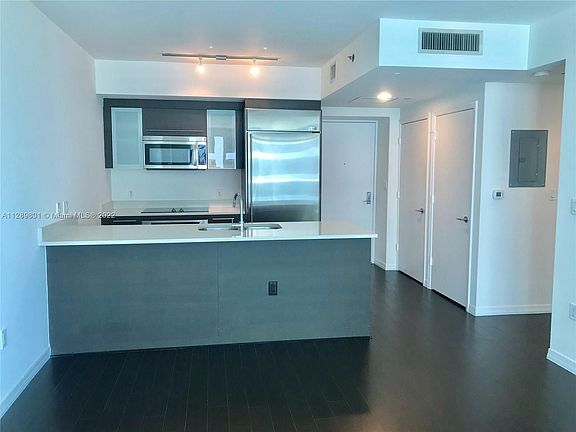 2nd image of 500 Brickell Ave APT 4006