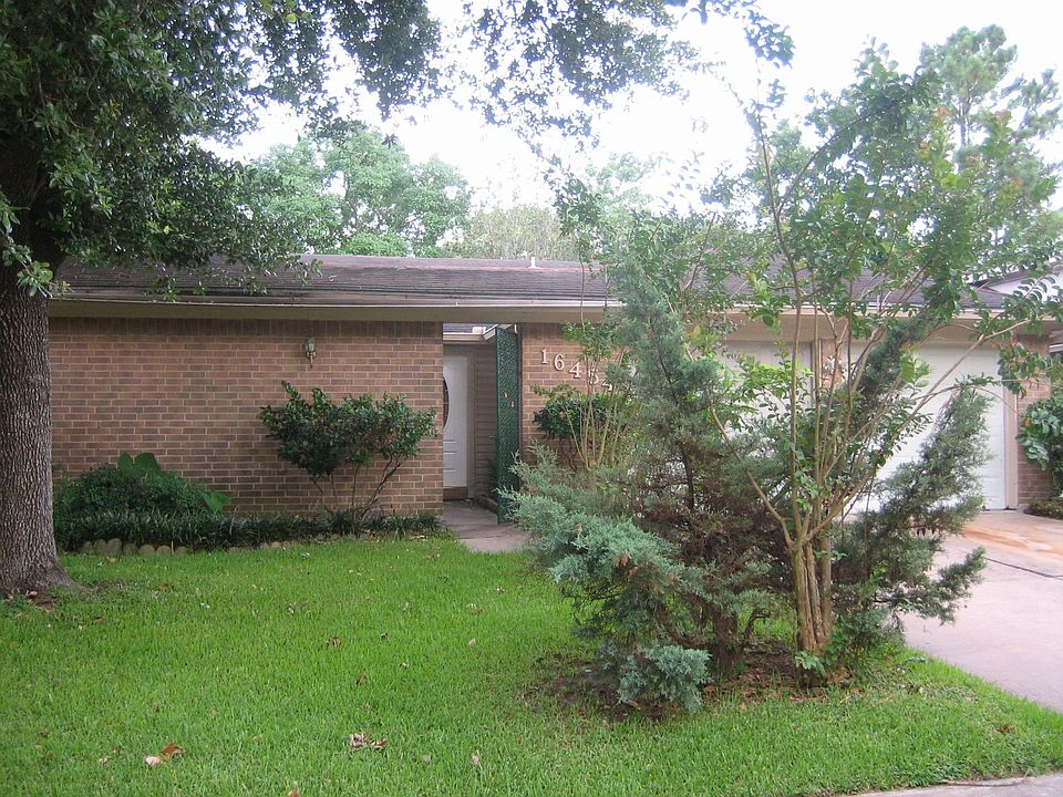 1st image of 16454 Hickory Knoll Dr