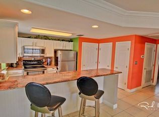109 E Retama St, South Padre Island, TX 78597