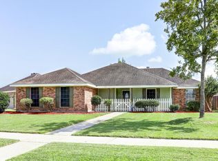 105 Greenwich Pl, Youngsville, LA 70592
