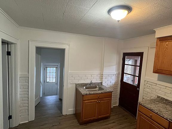 2nd image of 19 Garland Ave