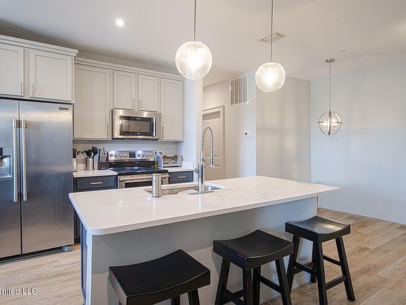 4th image of 2501 Bienville Blvd #522