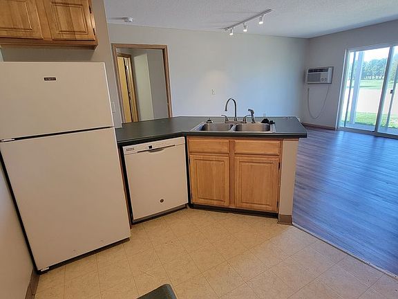 5th image of 400 13th Ave NW #4BDED2148
