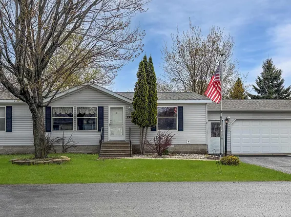 20 Kenneally Blvd, Gladstone, MI 49837