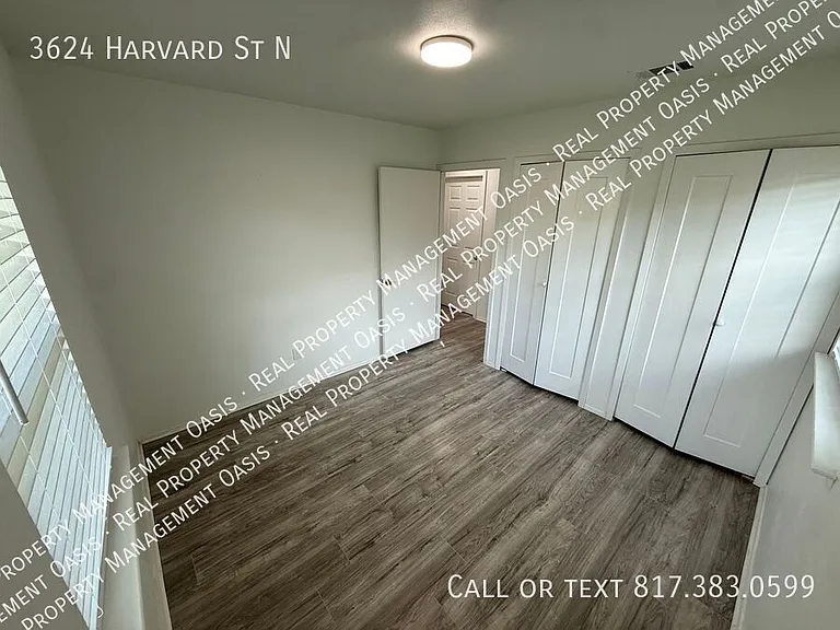 3624 Harvard St N — Photo 11