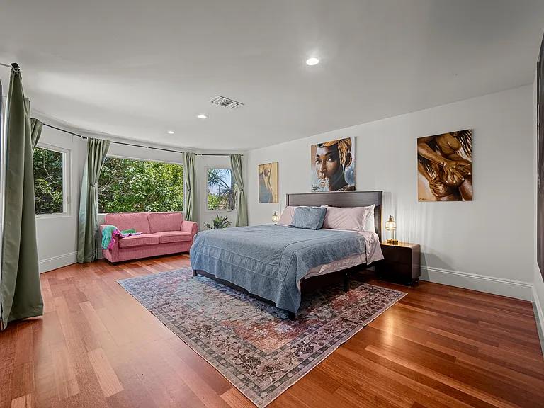 8302 S Sepulveda Blvd — Photo 32