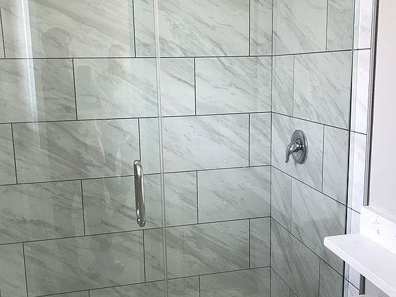 5th image of 1409 W Diversey Pkwy #213