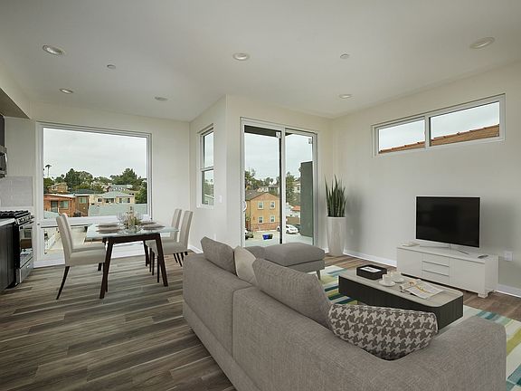 3rd image of 4130 Louisiana St #202