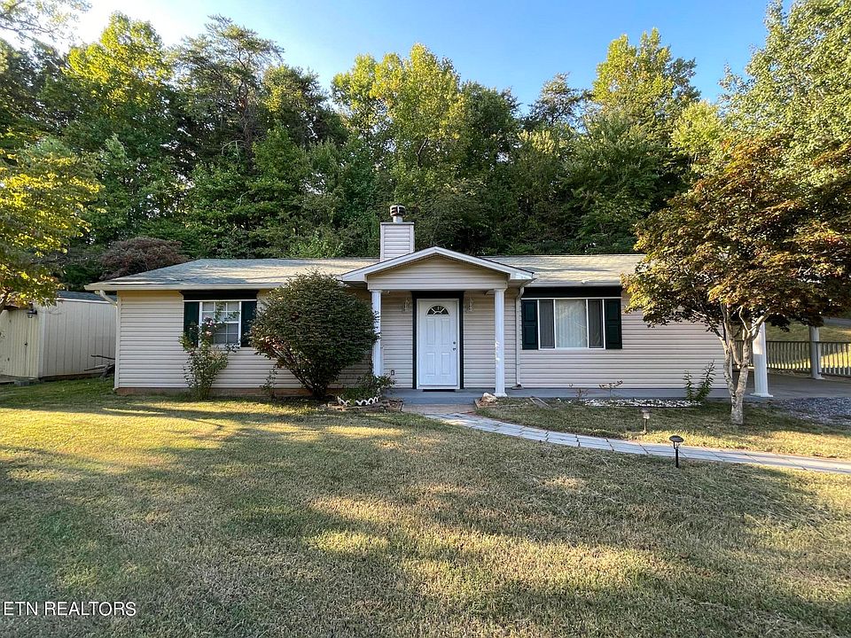 1st image of 121 Carrie Reagan Ln