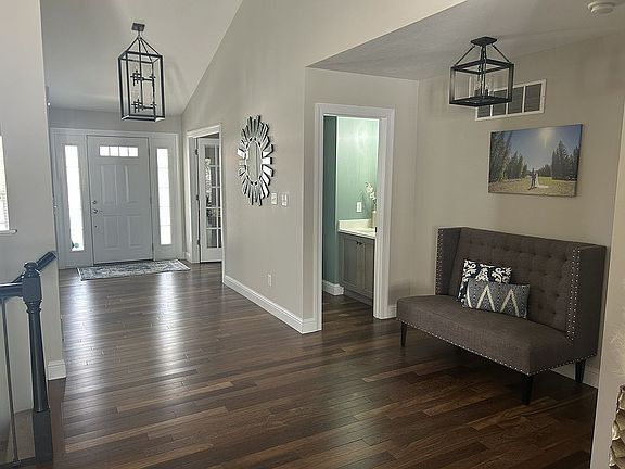 2nd image of 258 Madison Park Dr