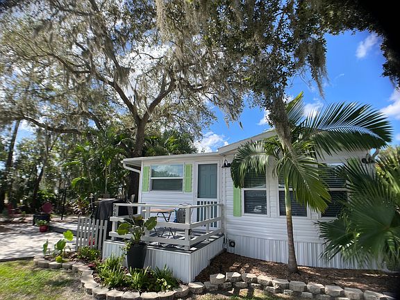 2nd image of 7125 Fruitville Rd #656