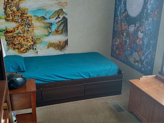 2nd bedroom