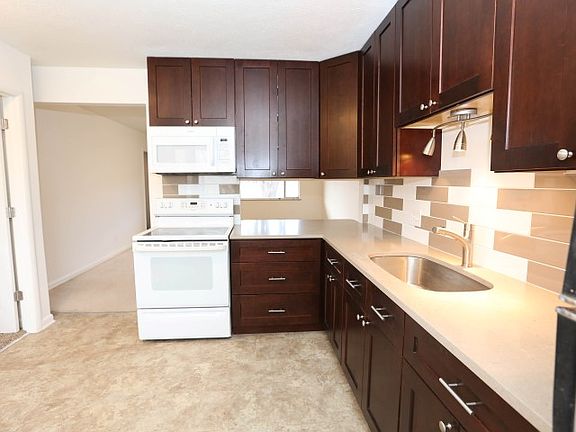 Unit 4 Kitchen
