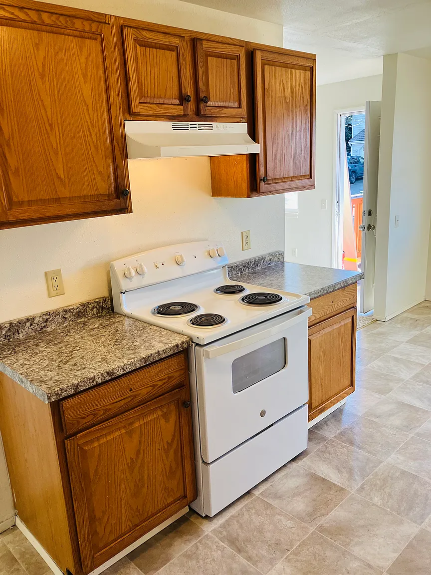 5110 S Garden St APT 2 photo 1