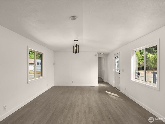 4th image of 3225 M Street SE #131