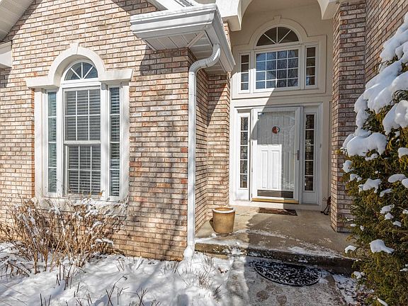 3rd image of 4031 E Bennington Blvd