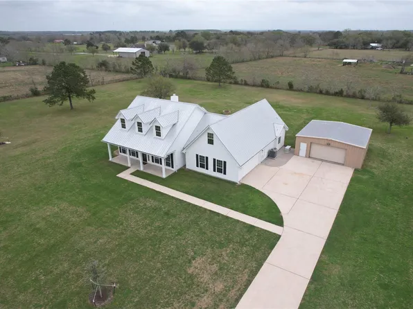 3722 Poskey Rd, Anahuac, TX 77514