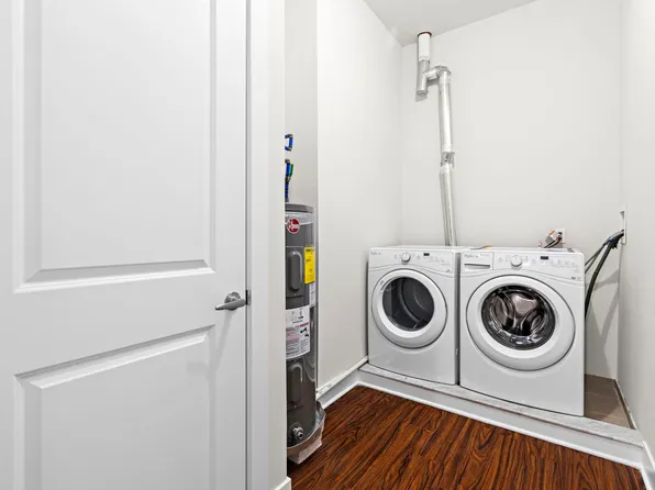 6200 Hudson Avenue image 5 of 19