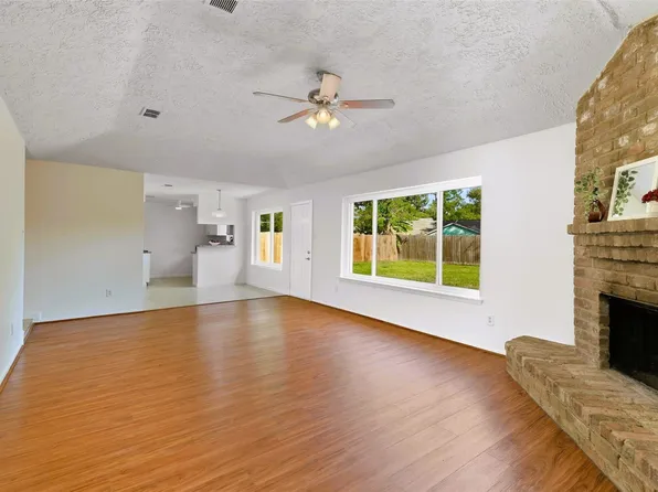 19010 Neath St, Humble, TX 77346